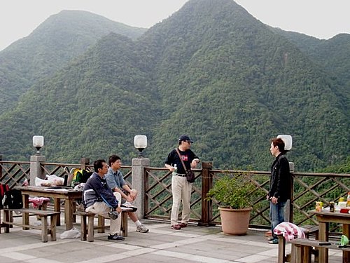 休得烏來半日閒 休得烏來半日閒