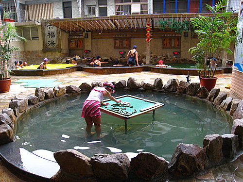 川湯的湯