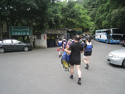 驚險有趣 三峽溯溪